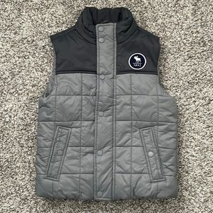 NWOT Abercrombie Kids Puffer Vest.  Size 7/8.  Never worn.